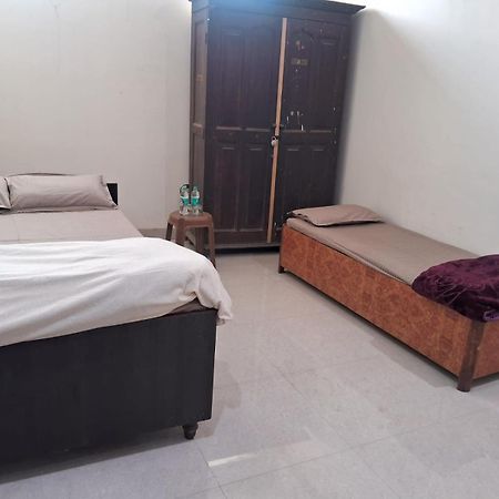 Sangam Vatika Home Stay Allāhābād Junction Eksteriør billede