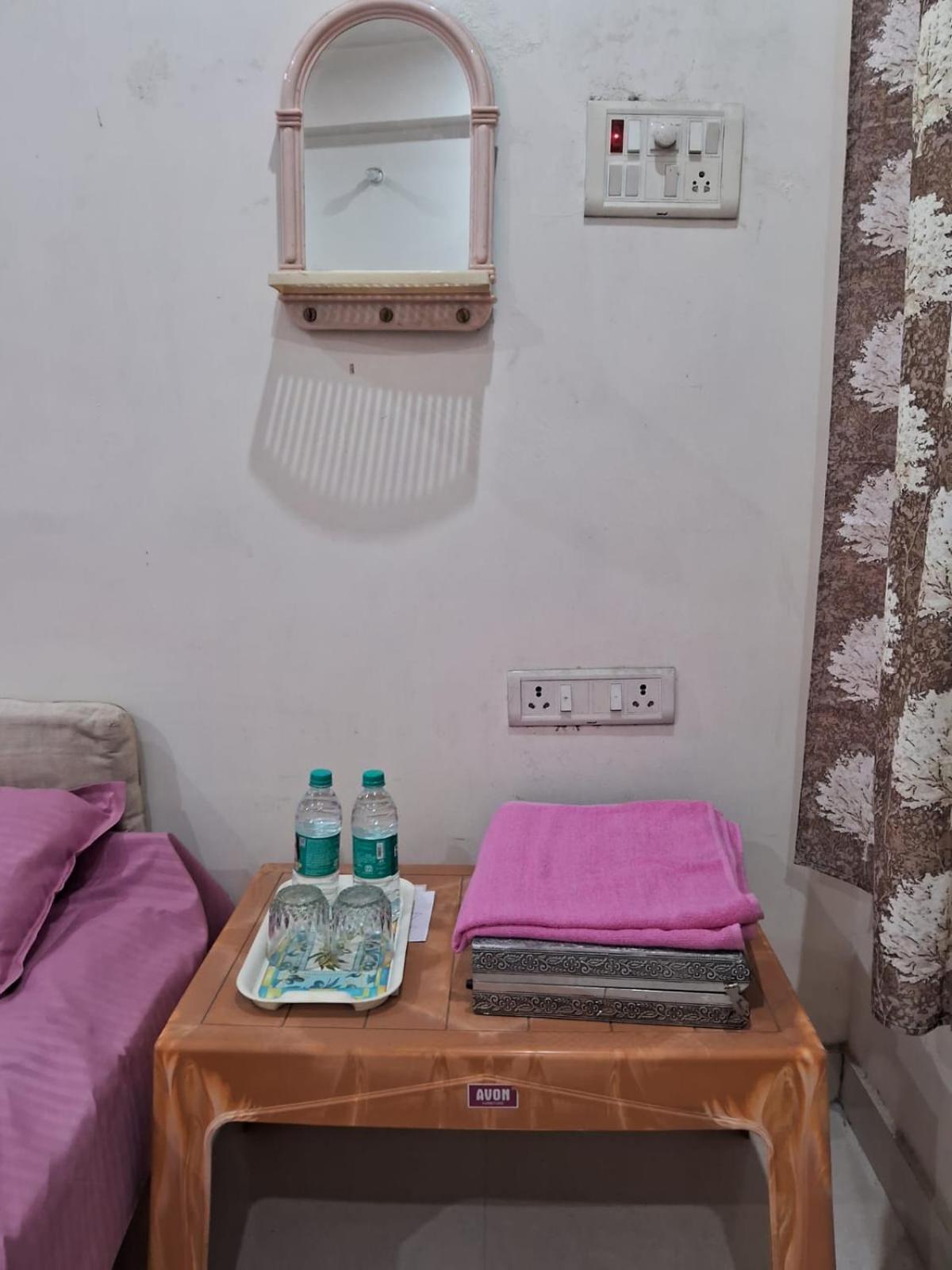 Sangam Vatika Home Stay Allāhābād Junction Eksteriør billede